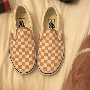 Size 8 Women’s vans, worn only a few times, very comfortable